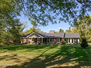 2105 Meadow Lane Ct, Anchorage, KY 40223