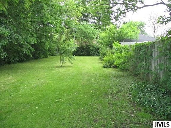 3rd image of 1841 Beal Ave