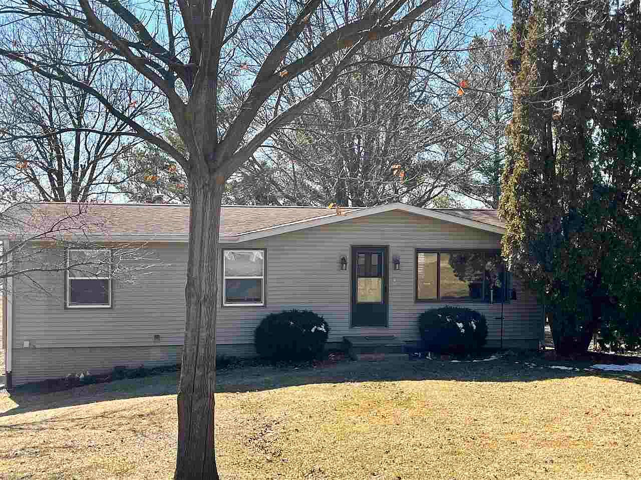 40 Greenview Dr, West Branch, IA 52358 Zillow
