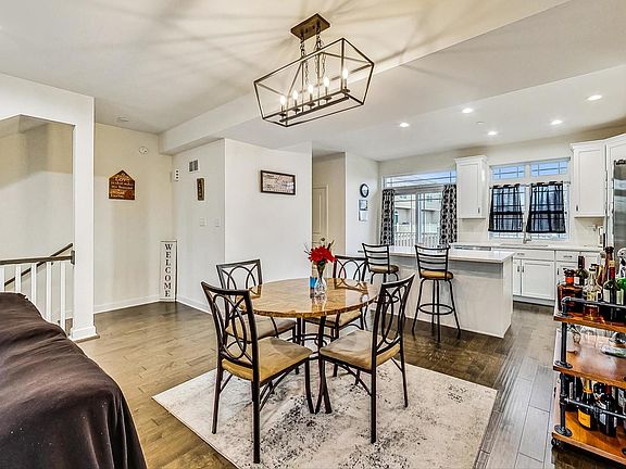 3rd image of 17884 Oak Park Ave