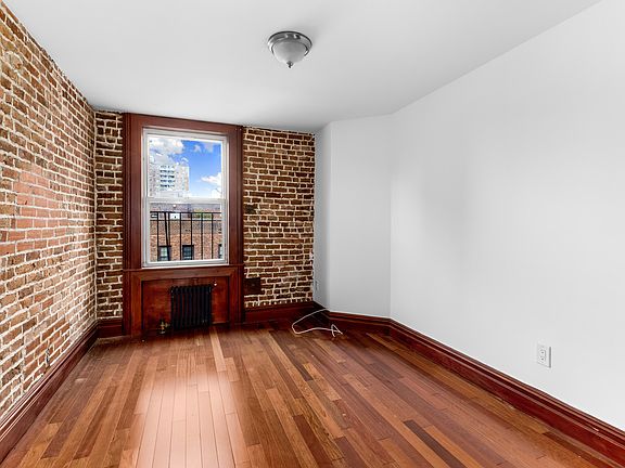 4th image of 150 E 3rd St APT 5B