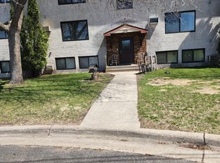 120 Columbia Ave SE APT 301, Saint Cloud, MN 56304
