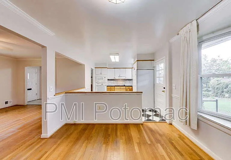 3510 Marlbrough Way — Photo 11