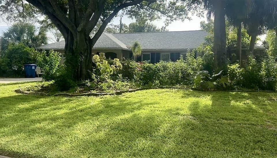 1st image of 5230 VENETIAN BOULEVARD NE