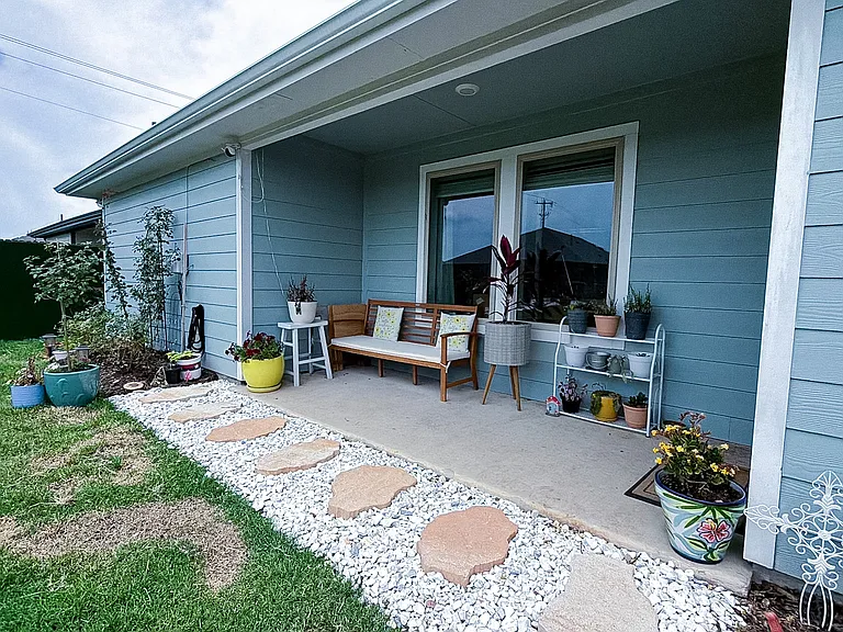 702 Sunlight Loop — Photo 33