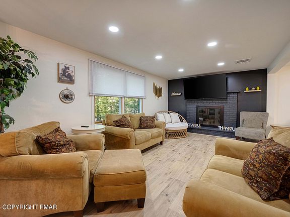 4th image of 108 Remington Cir