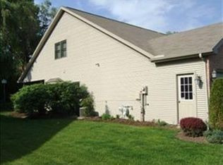 6446 Whisper Wood Ln, Harrisburg, PA 17112