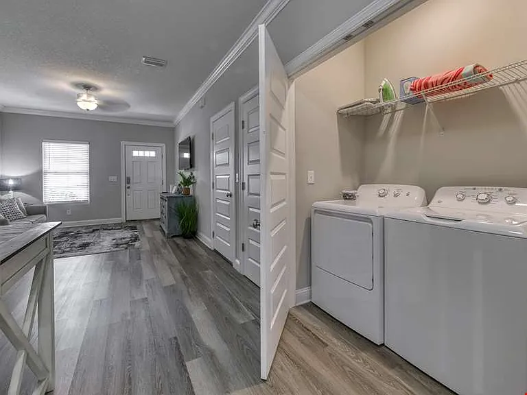 Promenade at Brunswick — Photo 23