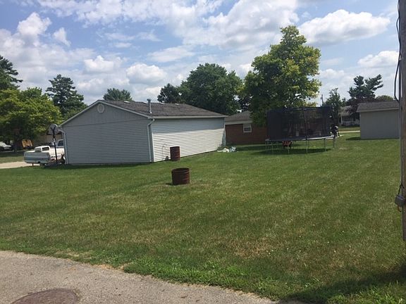 Right Side and back yard