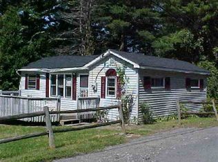 17 Knob Hill Rd, Averill Park, NY 12018