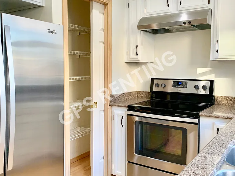 12527 27th Ave NE #C — Photo 11