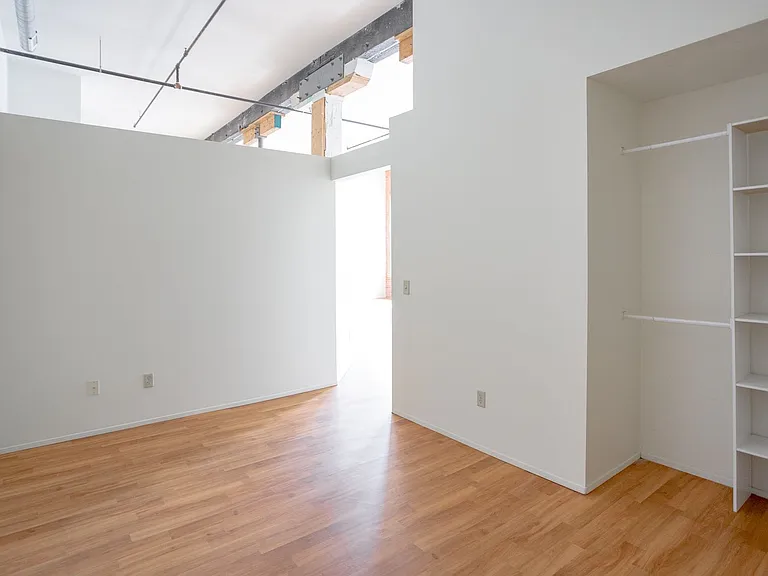 The Lofts at New Amsterdam — Photo 40