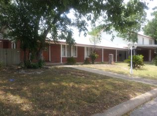 120 N Chestnut St, Pearsall, TX 78061