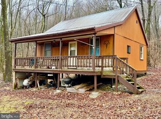 190 Thunder Rock Rd, Breezewood, PA 15533