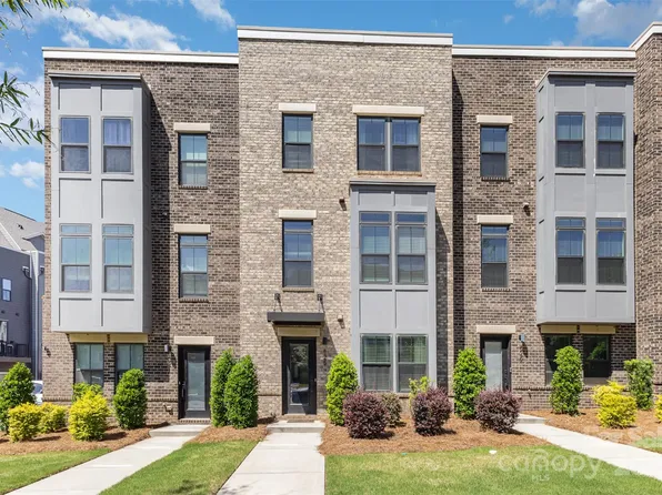 625 Uwharrie River Rd, Charlotte, NC 28211