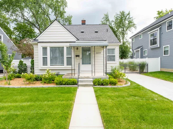 1659 Princeton Rd, Berkley, MI 48072
