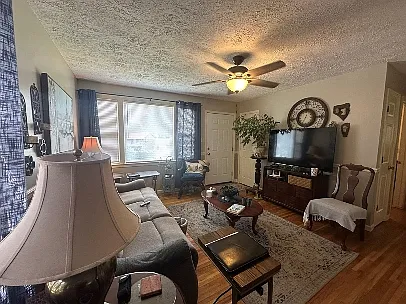 204 Crest Dr — Photo 5