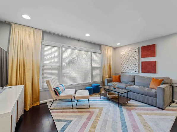 706 W Glebe Rd #A, Alexandria, VA 22305