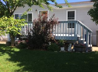 843 Macadamia Nut Ln, Westville, IN 46391