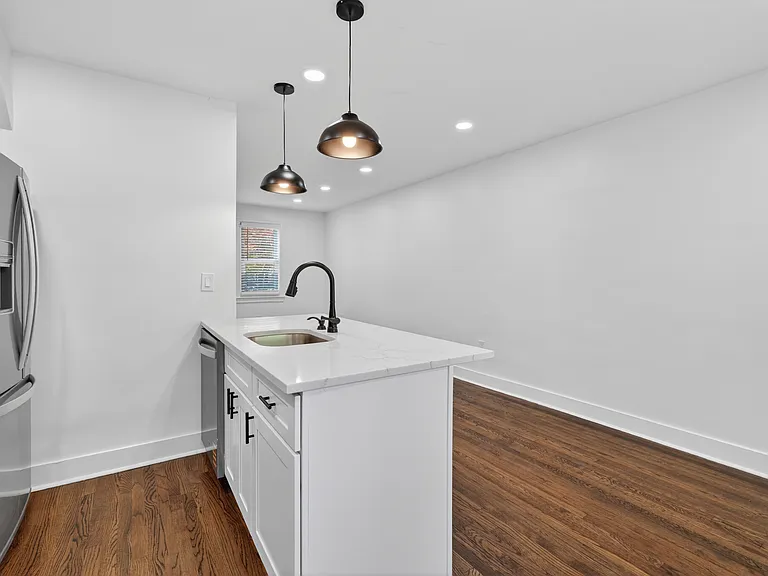 3344 Clay Pl NE — Photo 4