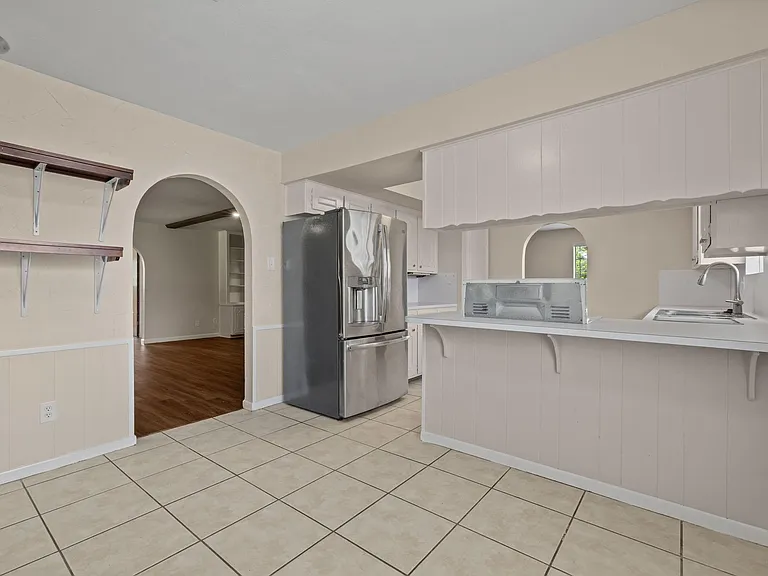 120 Texas Ave — Photo 11