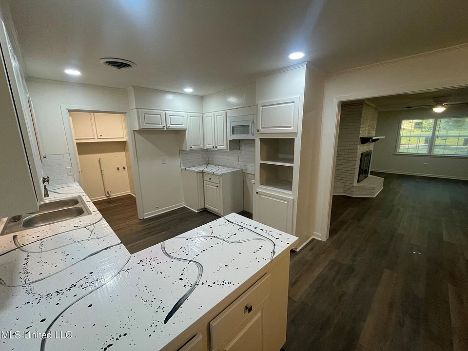 1140 Autumn St, Jackson, MS 39212 Zillow