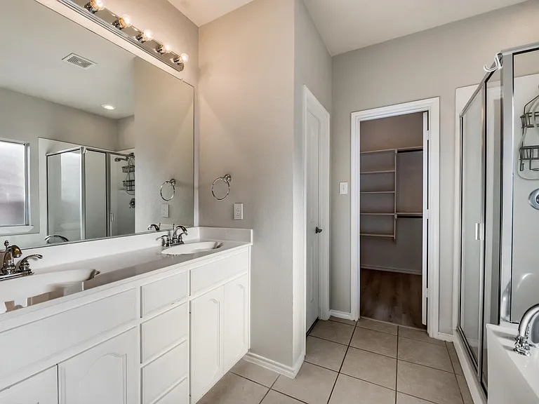 4029 Martinsburg Dr — Photo 15
