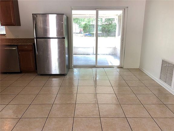 3rd image of 307 W Parkhill Ave