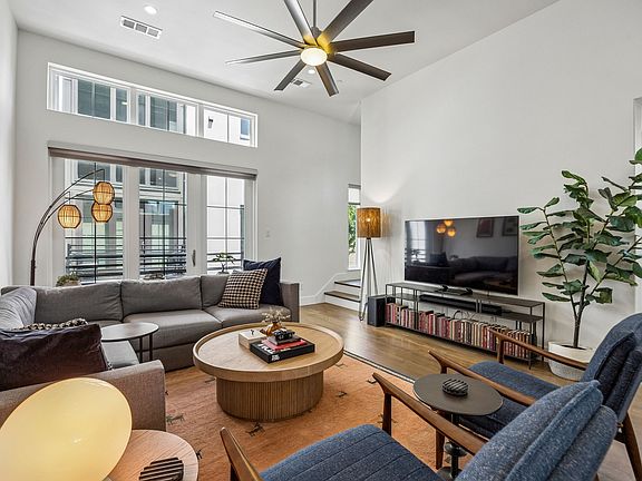 2nd image of 3200 Ross Ave #37