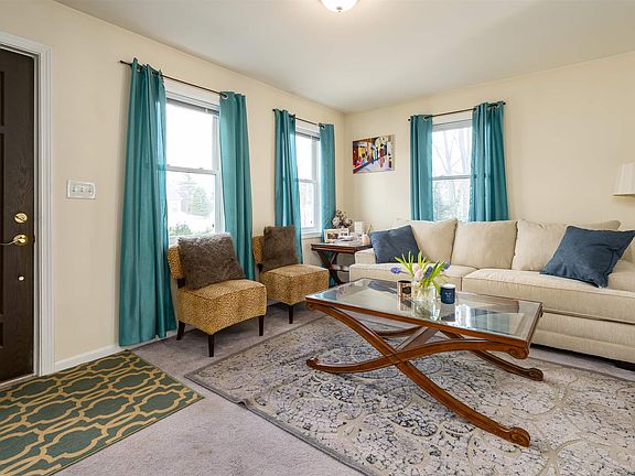 4th image of 37A Joffre St #37-2