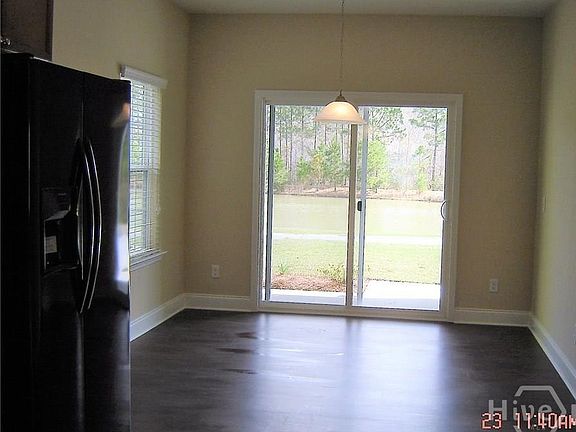 5th image of 204 Dogwood Cir