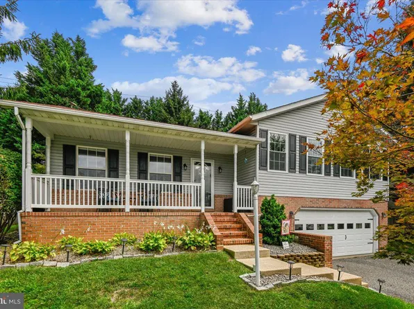 383 Buck Cash Dr, Westminster, MD 21158