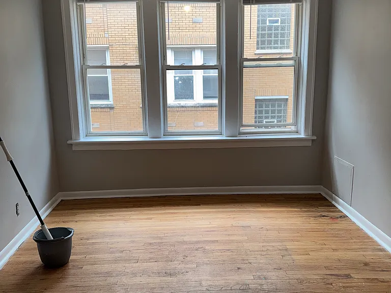 13 N Pine Ave #2 — Photo 5