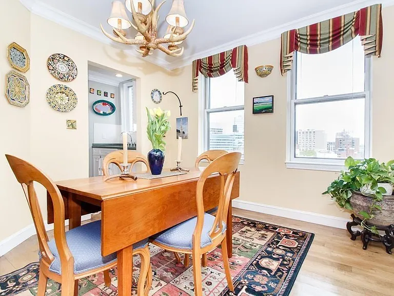 25 Revere St #5 — Photo 7