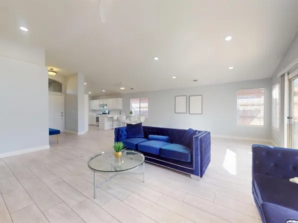 2135 E Vermont Ave, Fresno, CA 93720