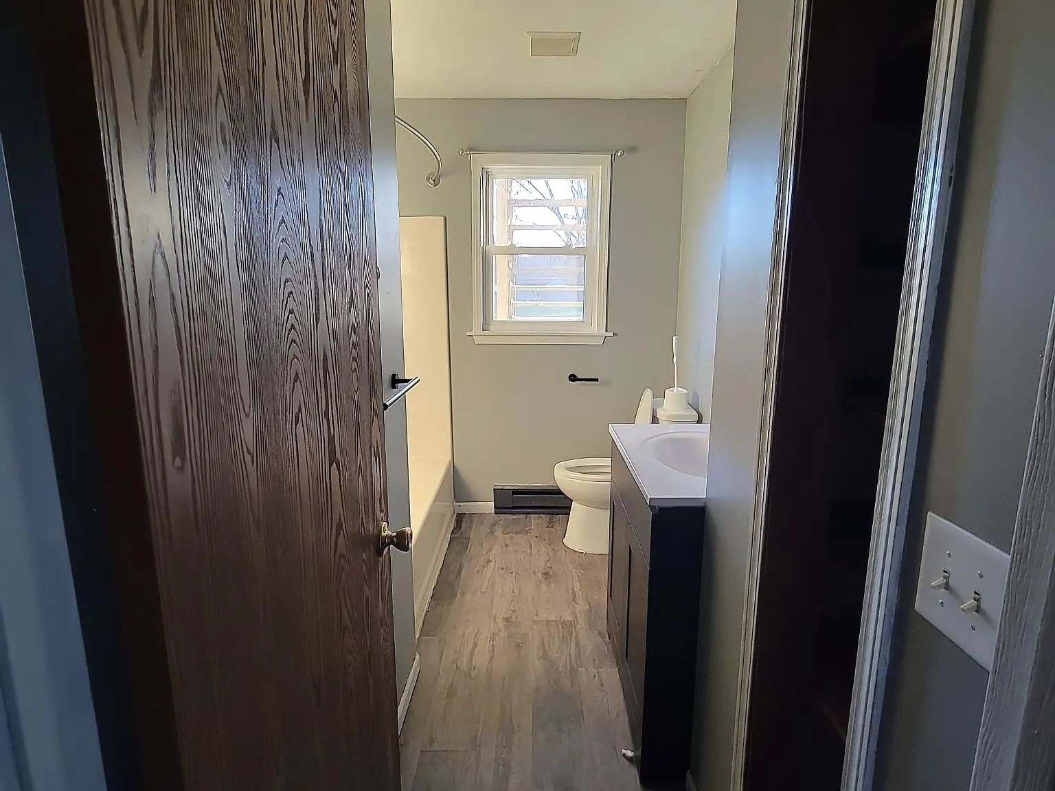 Edgewater Dr NE, Cortland — Photo 2