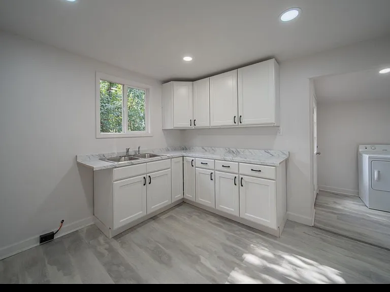 518 Bynum Ave — Photo 7
