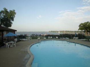 13 Mineola Rd, Fox Lake, IL 60020