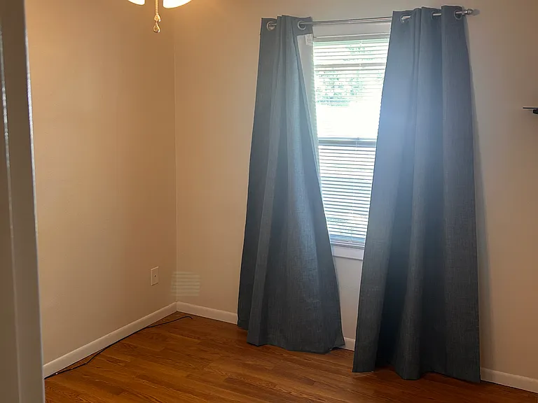 1305 W Benton St — Photo 11