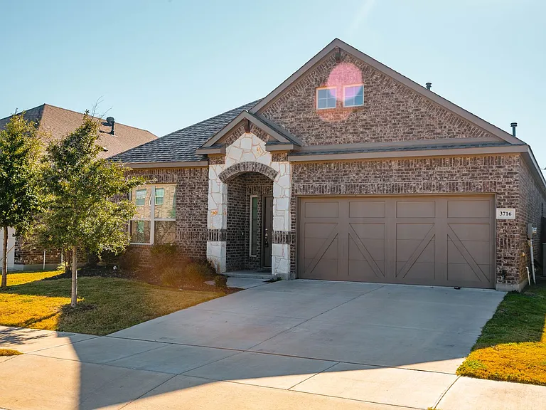 3716 Peach Blossom Rd — Photo 2