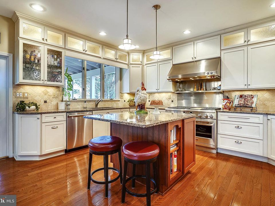 1st image of 3511 Broadrun Dr