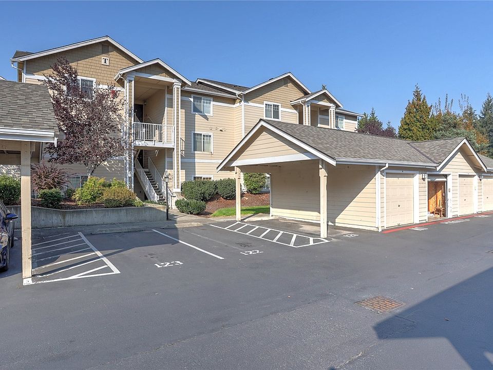 Ample Parking and one covered carport assisgned space.>