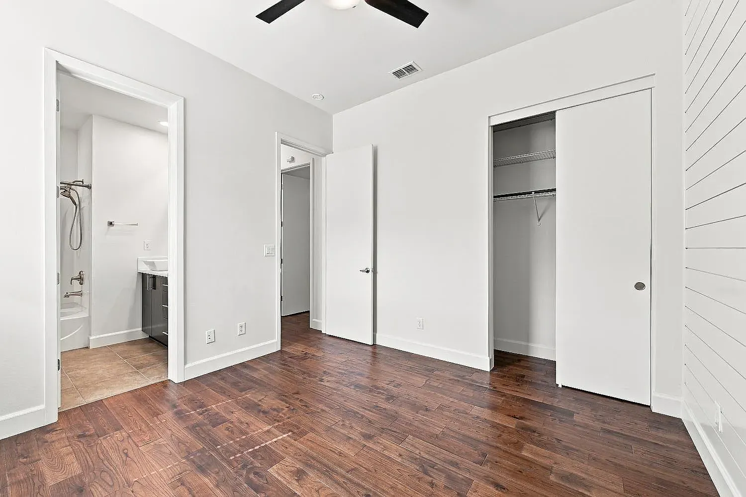 2 bed, 1180 sqft, $1,200 — Photo 3