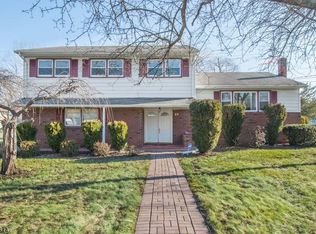 29 Ferndale Dr, Parsippany, NJ 07054