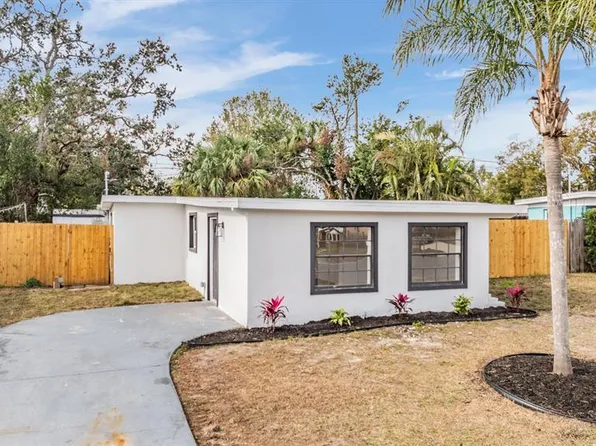 11882 104th St, Largo, FL 33773