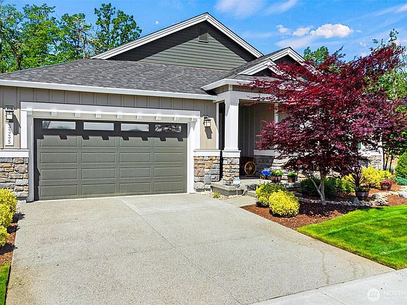 3rd image of 3335 Arrowroot Street SE