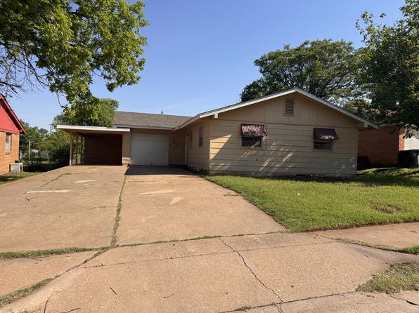 1520 Roanoke Dr