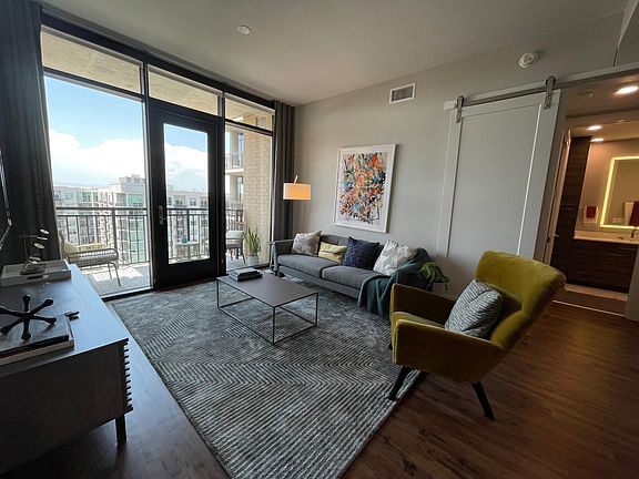 2nd image of 583 S Ogden St #610