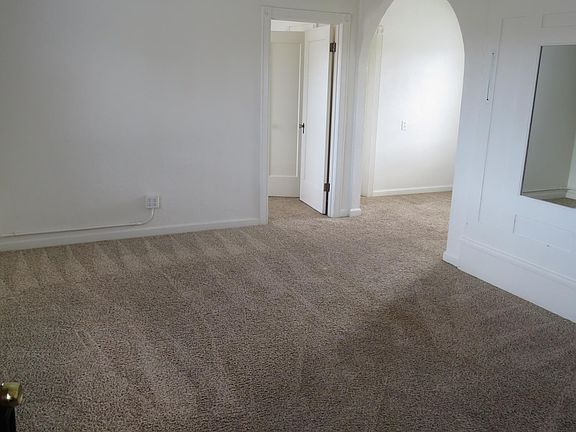 5th image of 606 E Church St #B