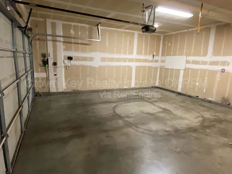 352 Goodall Dr — Photo 27